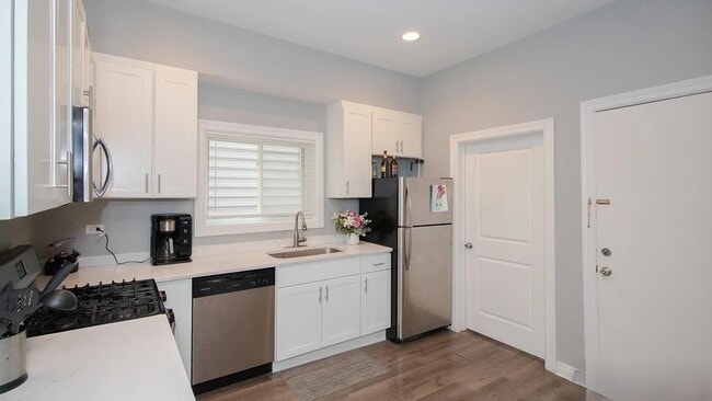 Building Photo - 1938 N Rockwell St