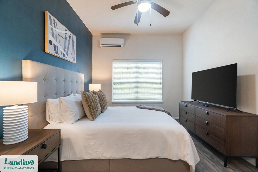 Building Photo - 655 W Mallard Creek Church Rd