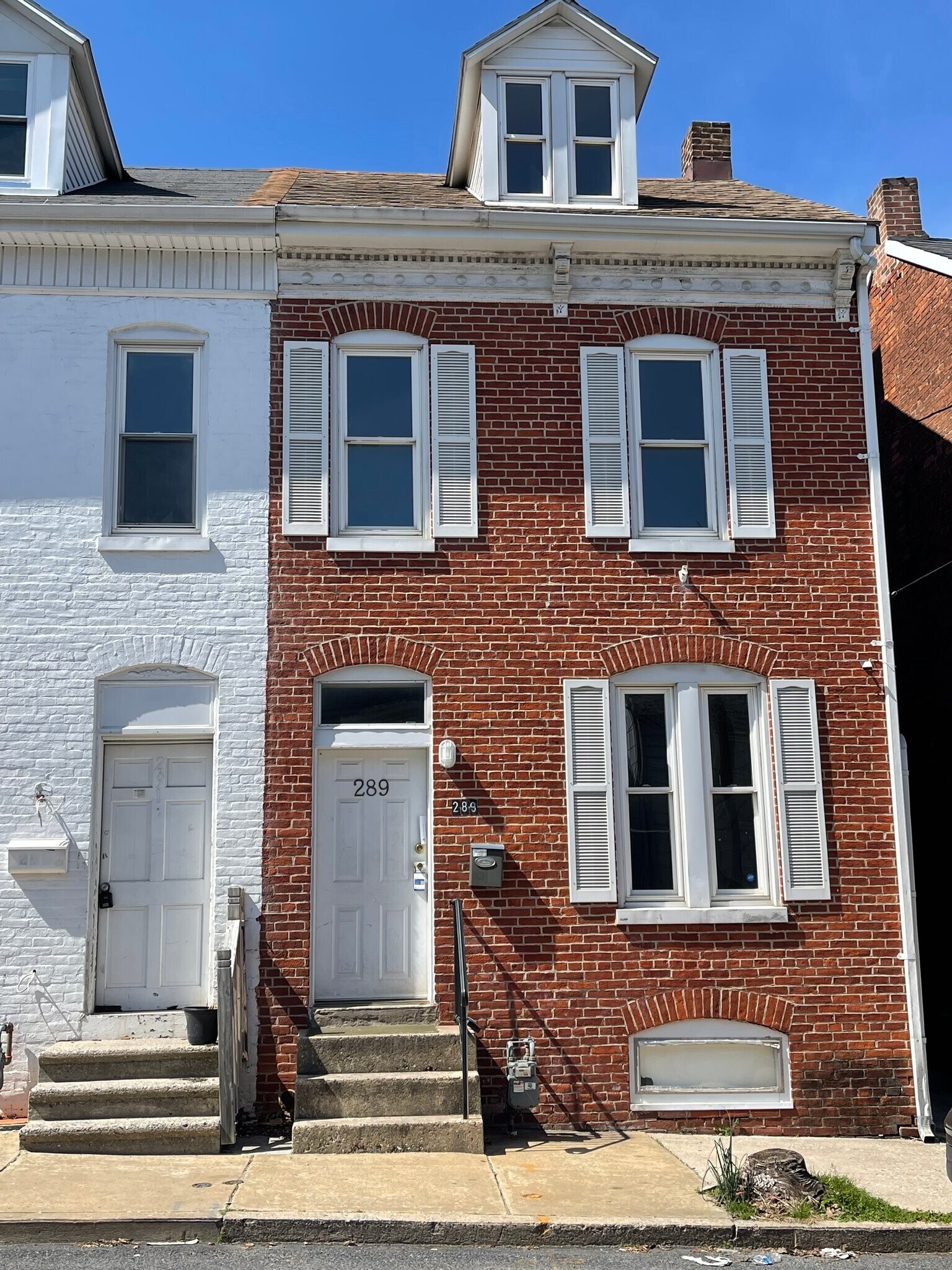 Building Photo - 289 Union St