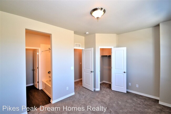 Building Photo - 5554 Stetson Hills Blvd