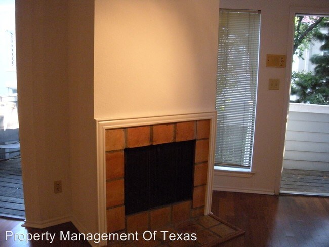 Building Photo - 1808 Rio Grande St