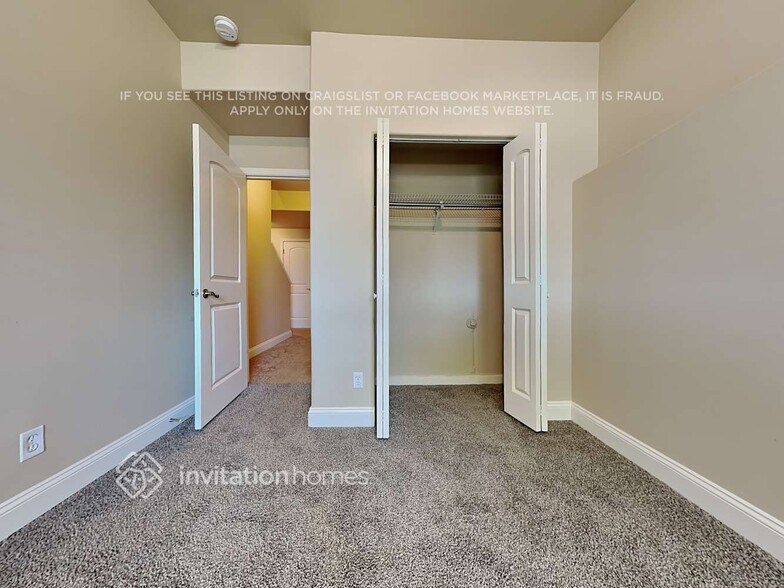 Building Photo - 6701 47th Pl NE