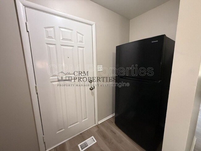 Building Photo - 3156 Dequincy St