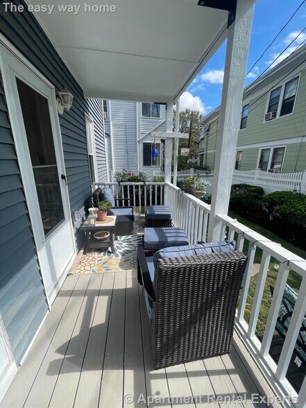 Building Photo - 4 Ossipee Rd