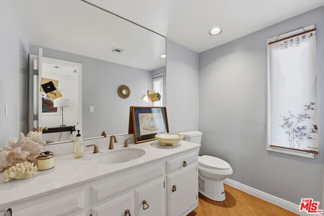 Building Photo - 4401 Nogales Dr