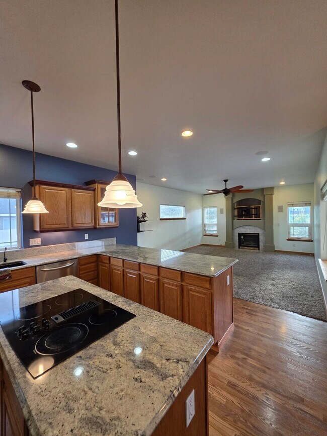 Building Photo - 3493 Hanstead St