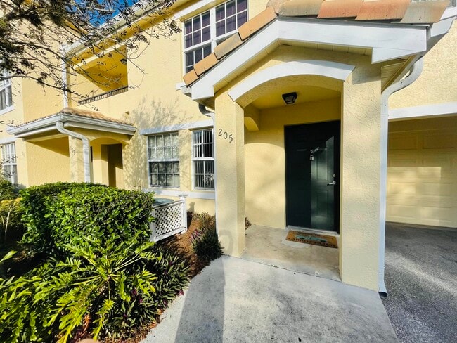 Building Photo - 152 SW Peacock Blvd