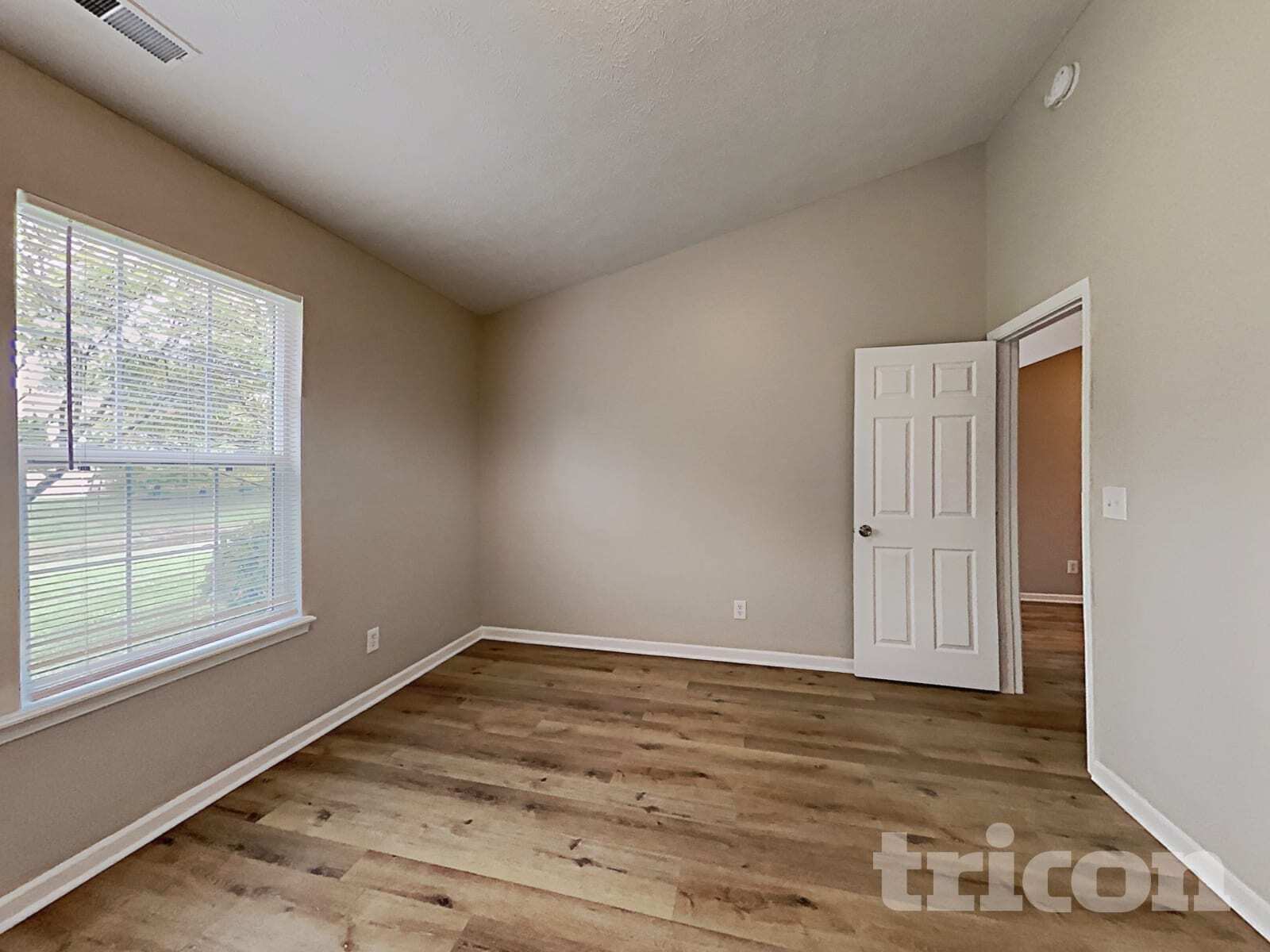 Building Photo - 1270 Sherwood Dr