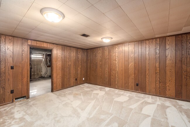 Building Photo - 4838 Dierker Rd