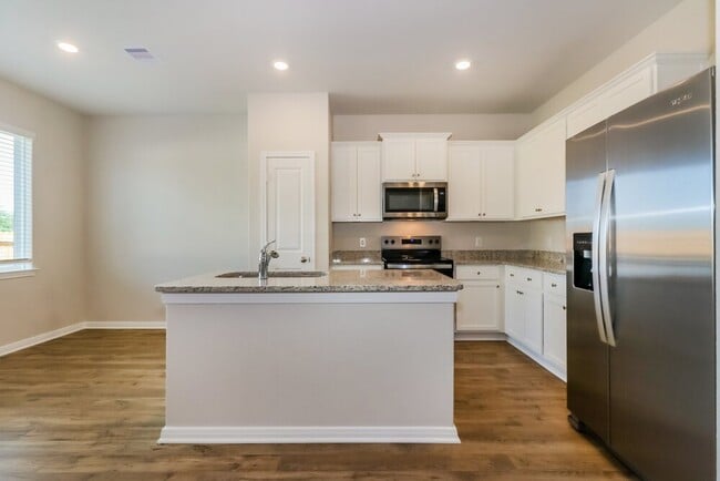 Building Photo - 149 Dogwood Point Dr