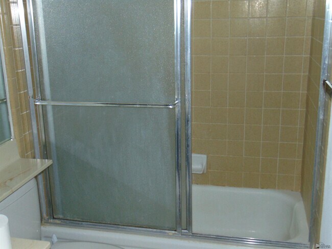 Building Photo - 10454 S Del Montes