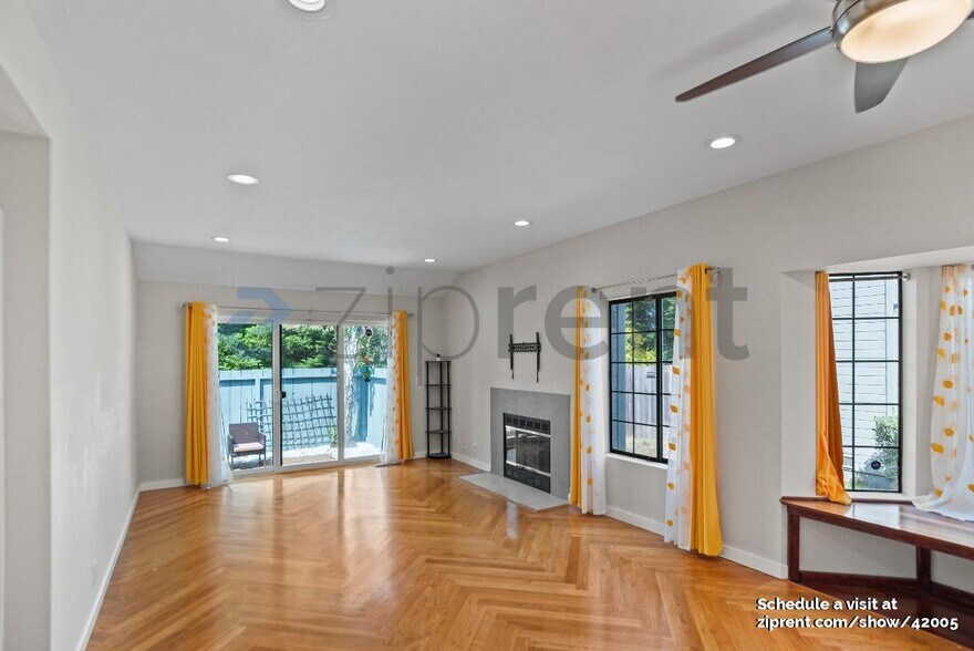 Building Photo - 871 Praderia Cir