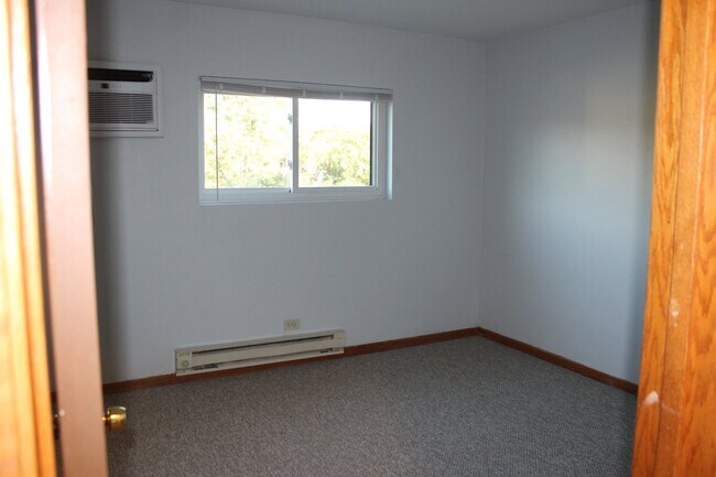 Building Photo - 1003 Spruce St