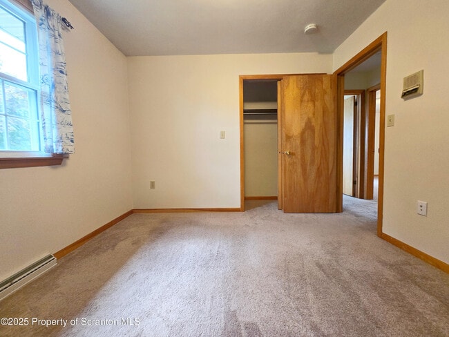 Building Photo - 925 Jessup Ave