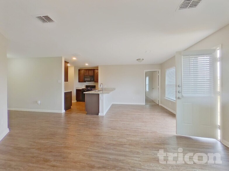 Building Photo - 4215 Calla Dr