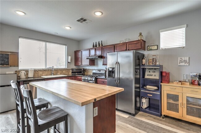 Building Photo - 6764 Firewood Dr