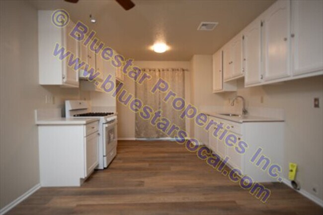 Building Photo - 20705 Thunderbird Rd