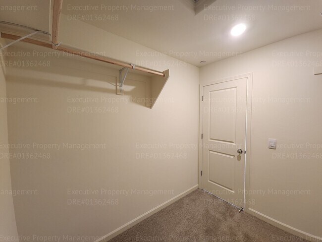 Building Photo - 8921 Kemi St