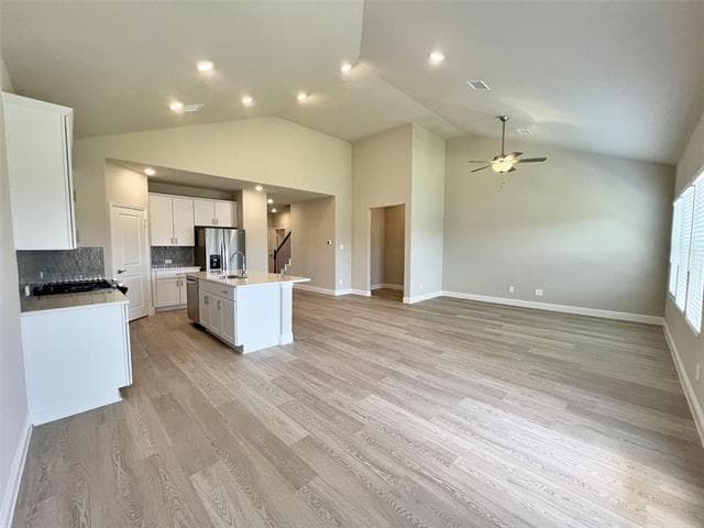 Building Photo - 678 Woodland Ave