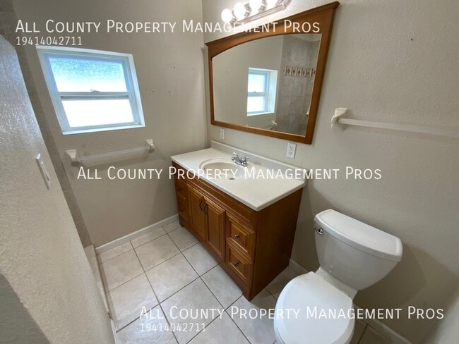 Building Photo - 811 33rd St Ct W