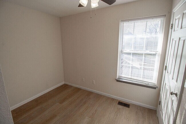 Building Photo - 5340 Godas Cir