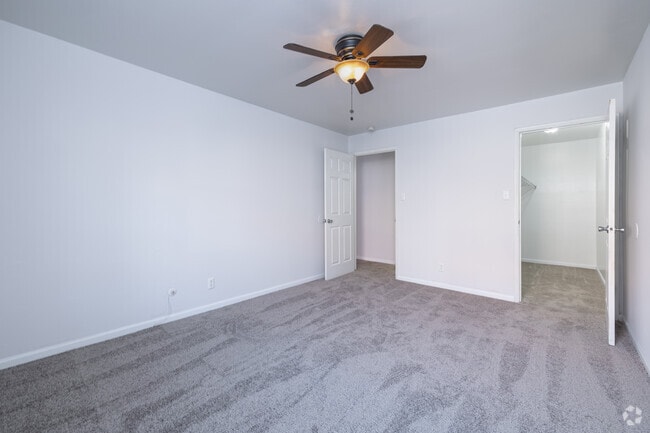 2 BR, 1 BA - Laclede Forest Apartments