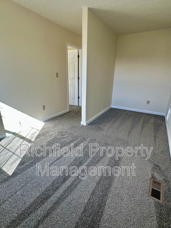 Building Photo - 11212 Pegasus Dr