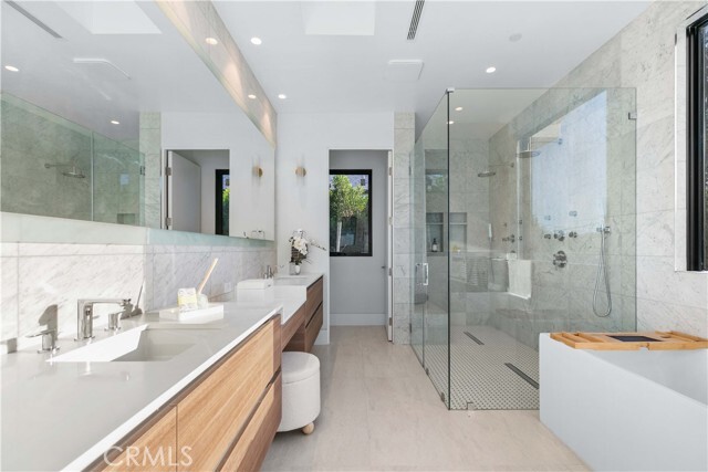 Building Photo - 4532 Katherine Ave