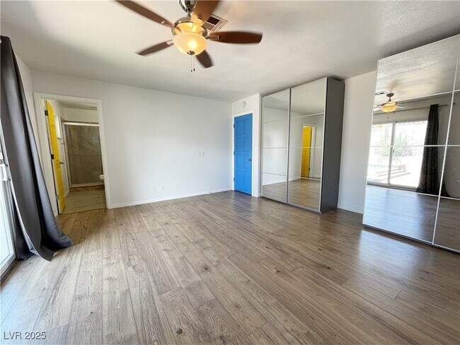 Building Photo - 3548 Silver Bend St