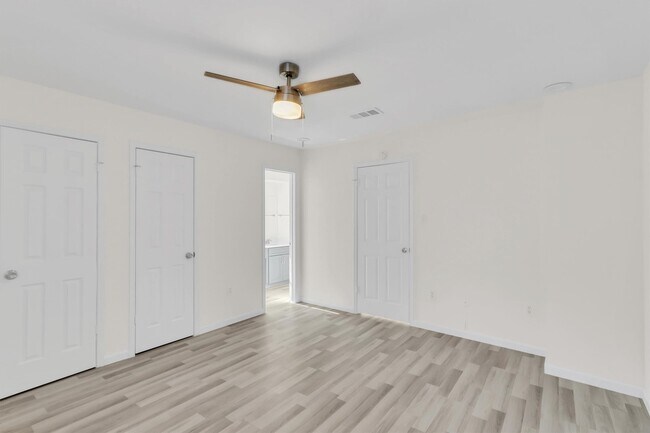 Building Photo - 13911 Piping Rock Ln