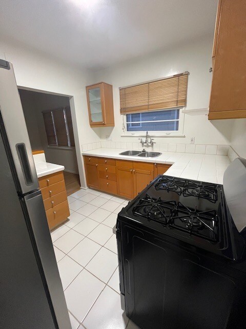 Kitchen - 907 14th St