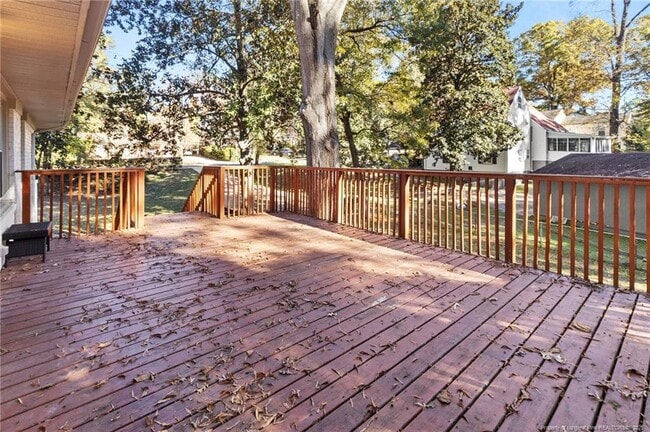 Building Photo - 505 Cross St