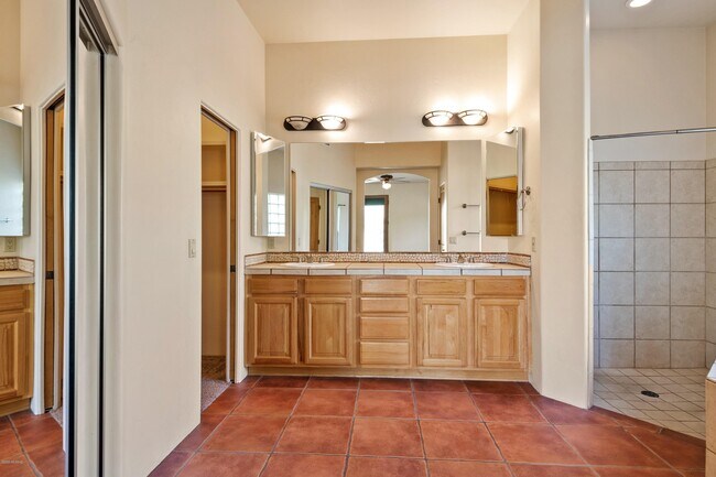 Building Photo - 10450 E Placita Guanajuato