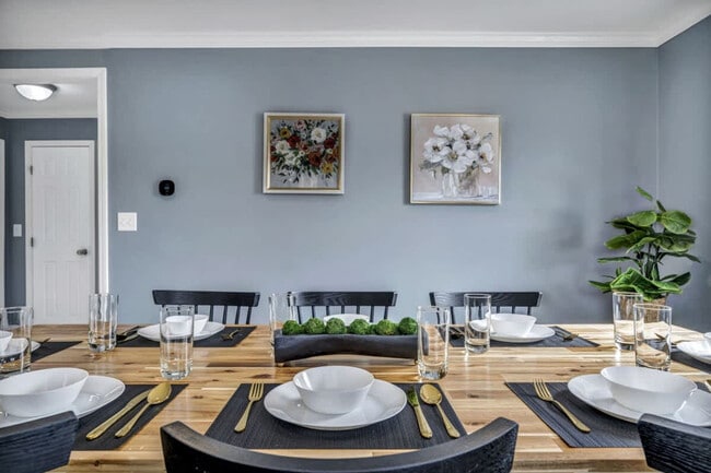 Building Photo - 1036 Union Ave