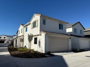Building Photo - New Home in Gates Community