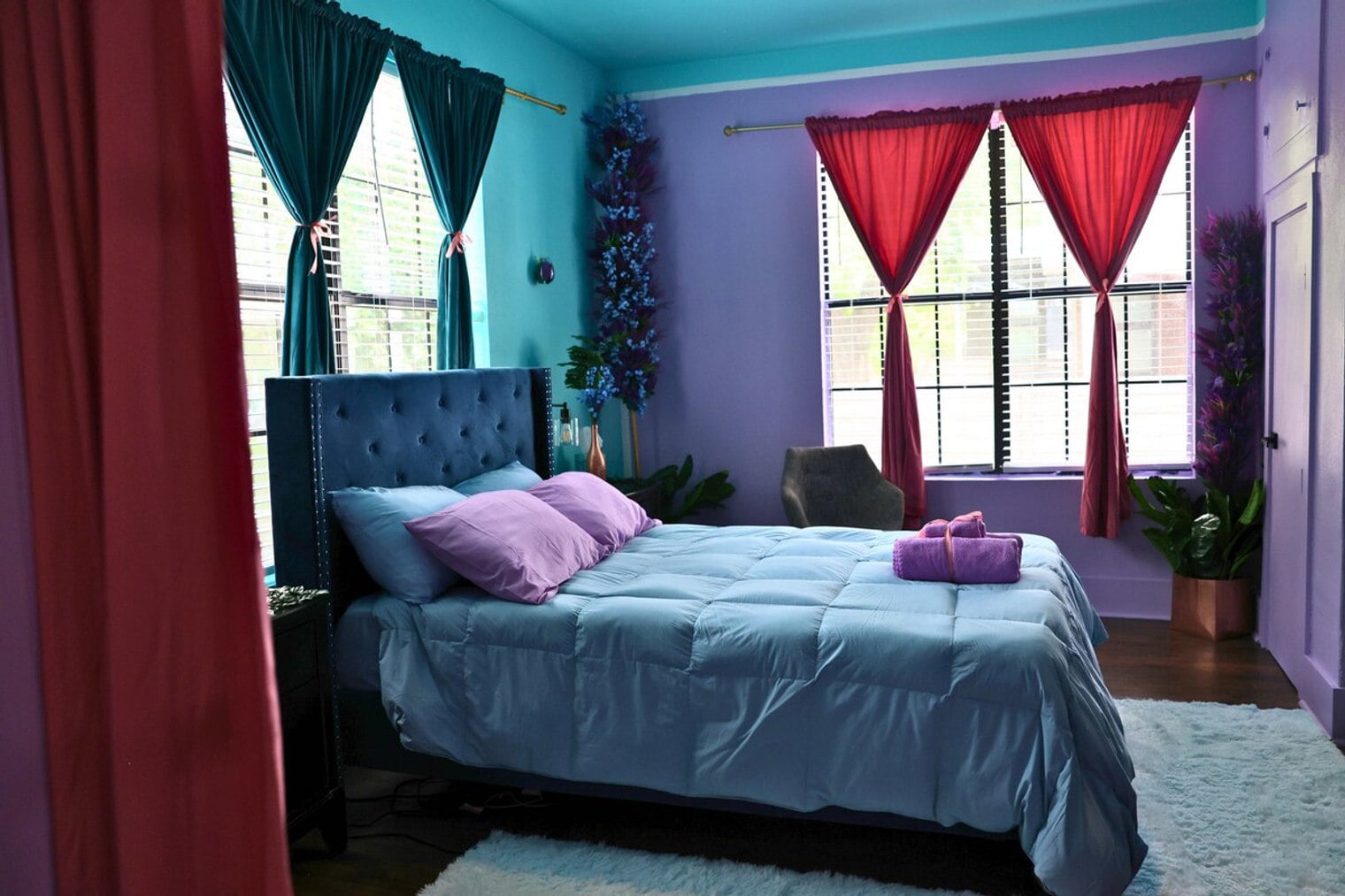 Building Photo - 2705 E 3rd St