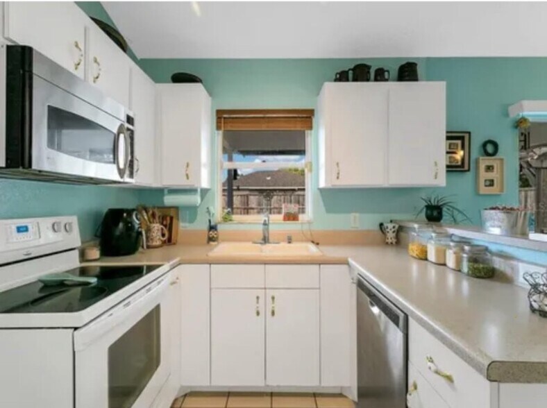 Building Photo - 620 Brockton Dr