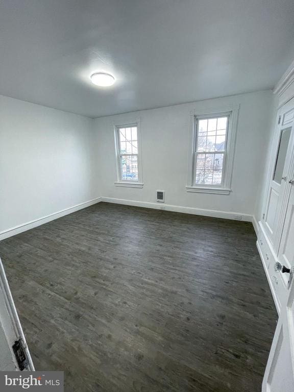 Building Photo - 325 N Burlington St