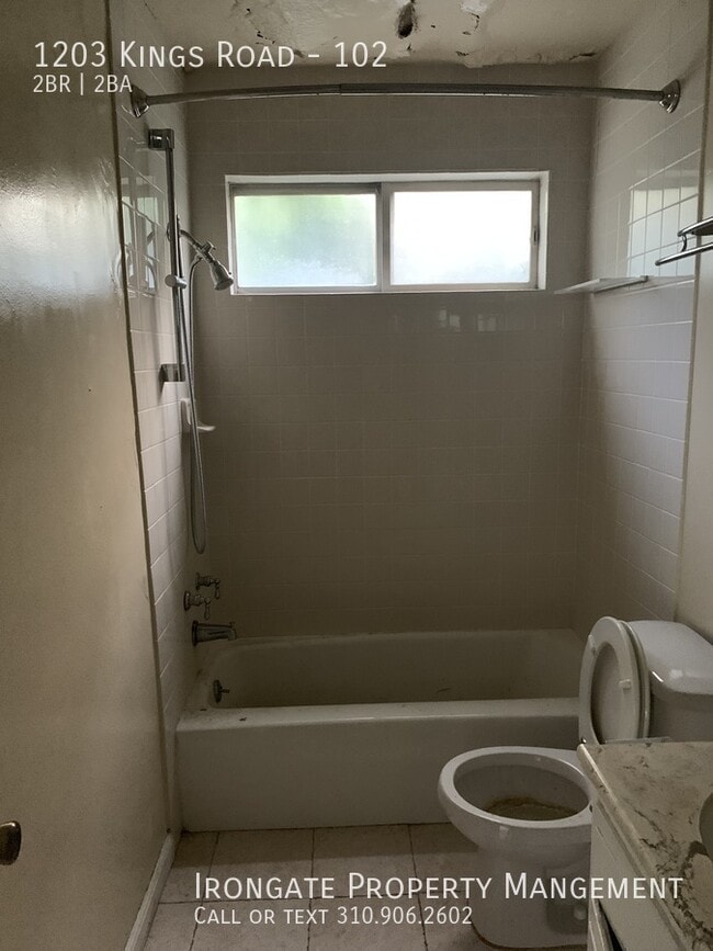 Building Photo - 1203 Kings Rd