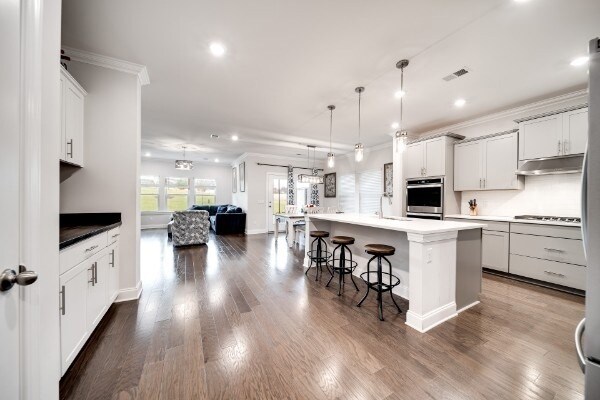 Building Photo - 1700 Boardwalk Pl