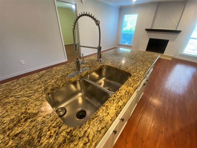 Building Photo - 10616 Mellow Meadow Dr