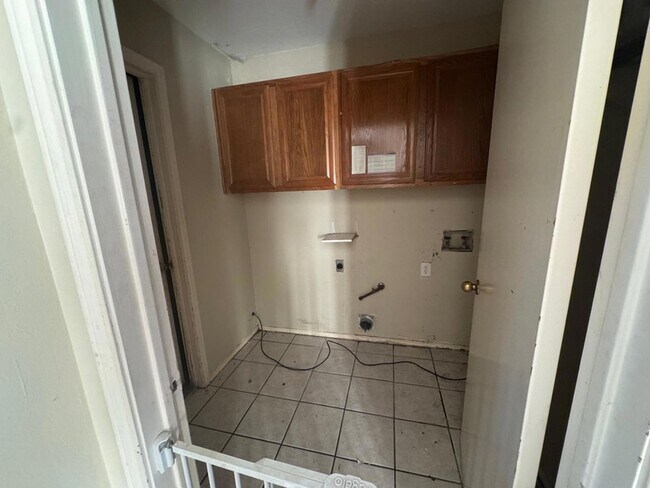 Building Photo - 1805 Whirlwind Trail