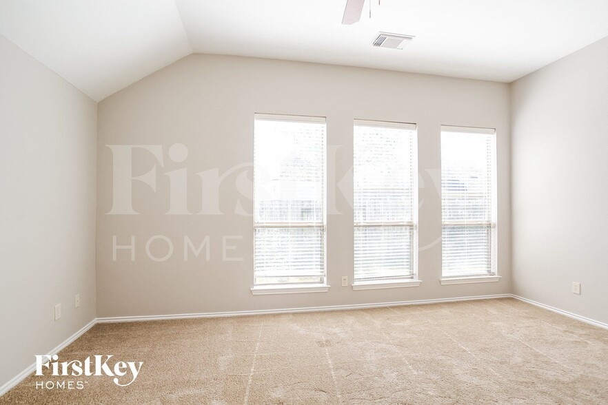 Building Photo - 2703 Facet Creek Dr