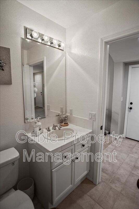 Building Photo - 27878 Amberwood Ln