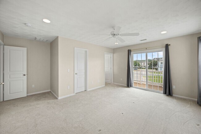 Building Photo - 5543 Botanical Dr