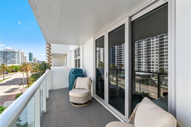 Building Photo - 5701 Collins Ave