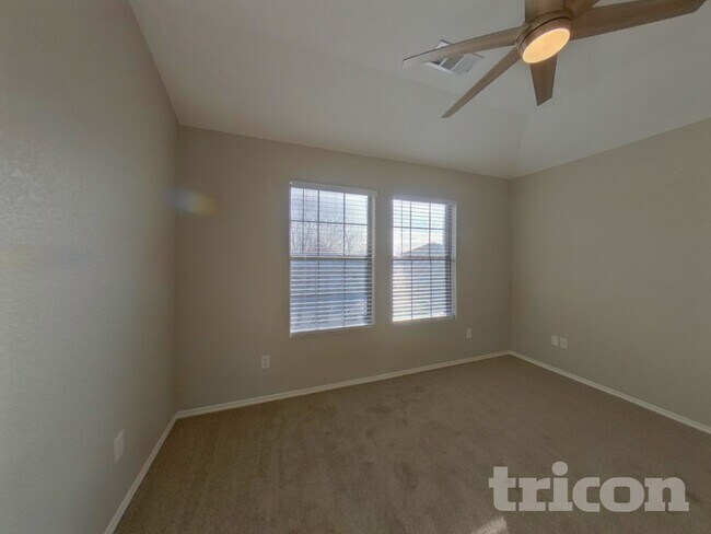 Building Photo - 5825 Show Master Ln