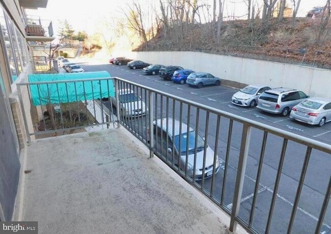 Building Photo - 5565 Columbia Pike