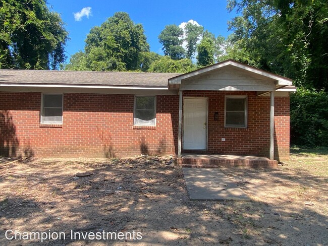 Building Photo - 3 br, 1 bath House - 217 B Osborne Street