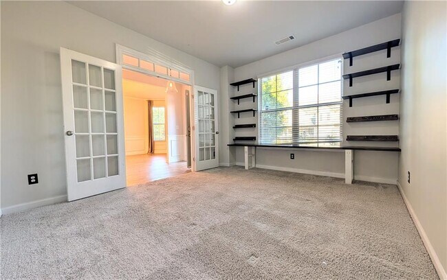 Building Photo - 5250 Whisper Point Blvd